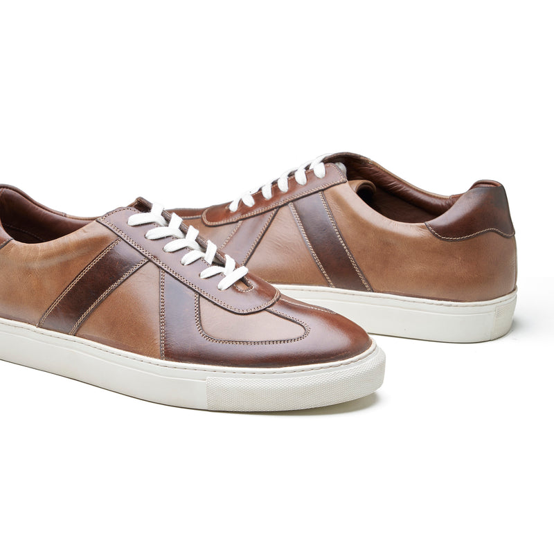 Martin Low Top, German Army Trainer - Natural and Brown Pullup | Smart Casuals